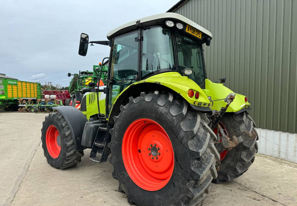 Tractor CLAAS 630