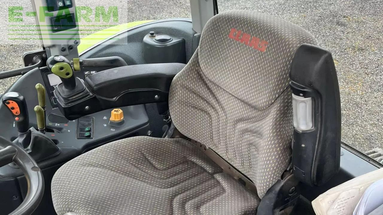 Tractor CLAAS 697
