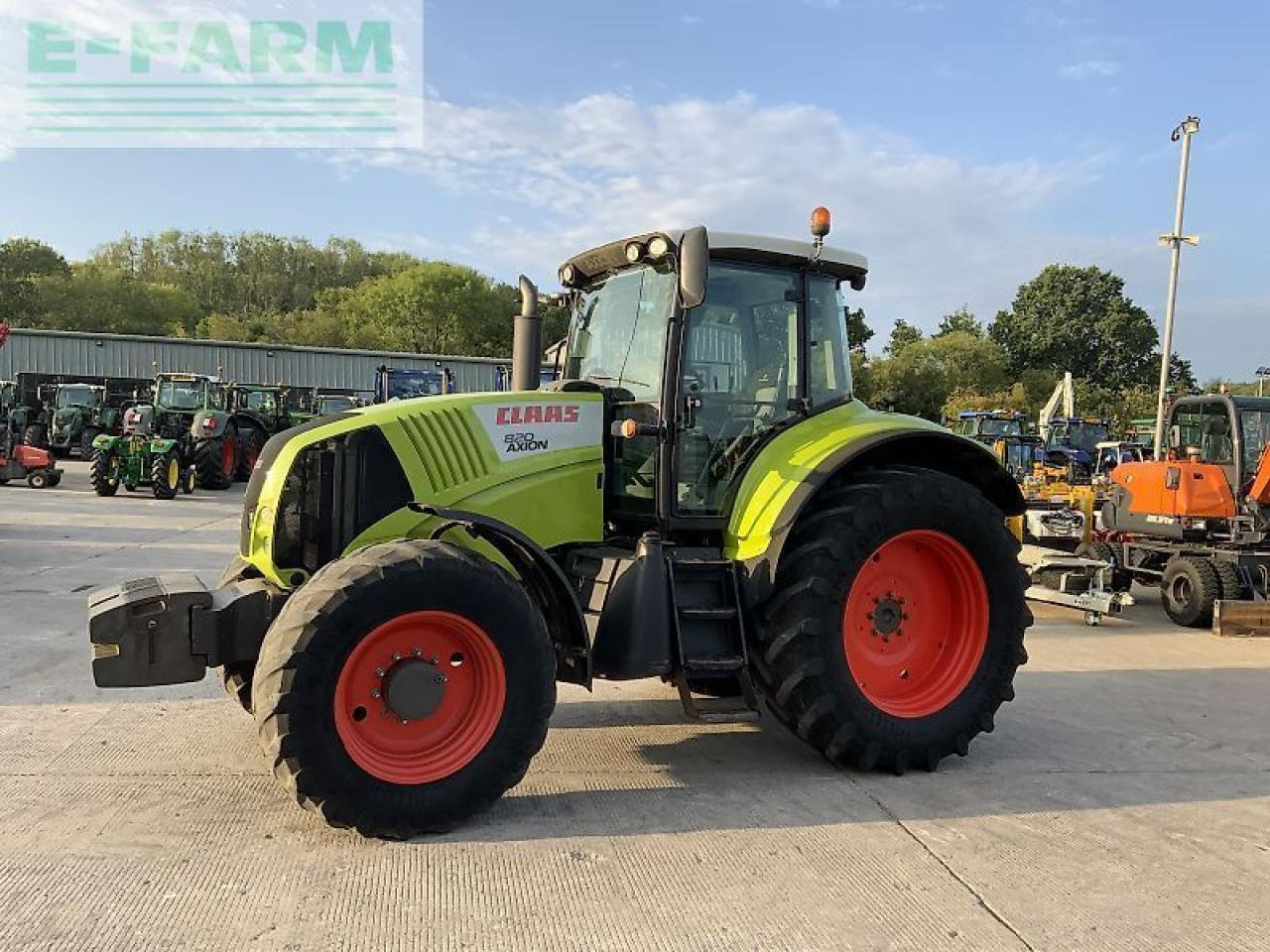 Tractor CLAAS 820 axion tractor (st23326)