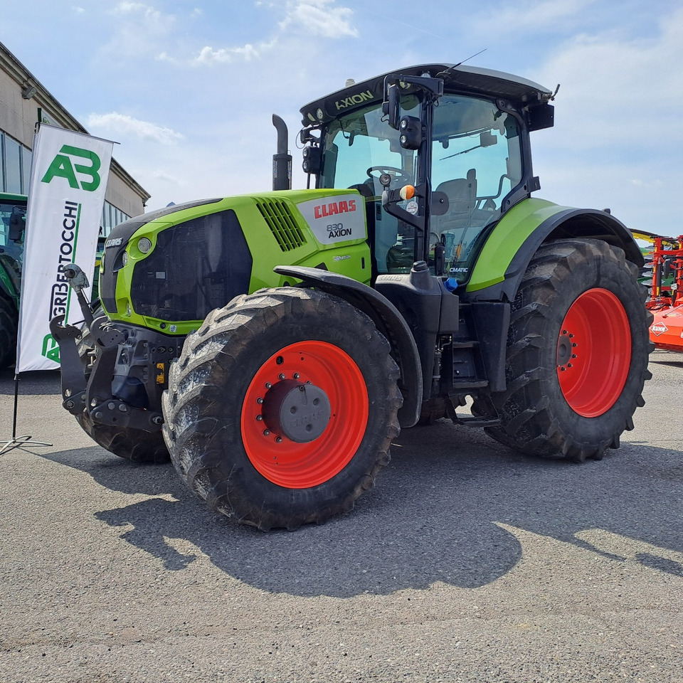 Tractor CLAAS 830 AXION
