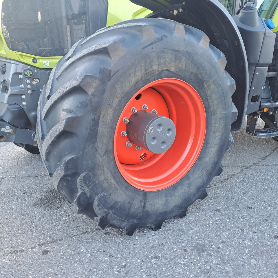 Tractor CLAAS 830 AXION - ASTA AGRIBERTOCCHI