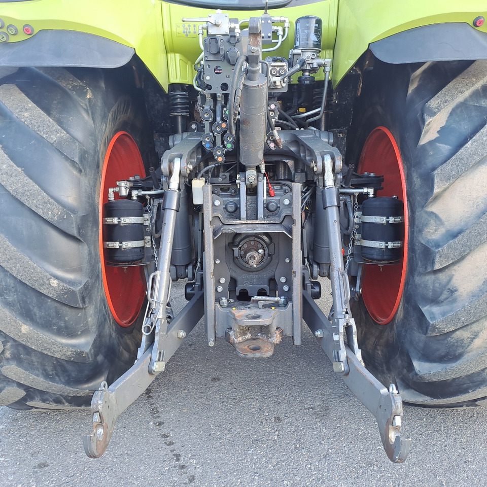 Tractor CLAAS 830 AXION - ASTA AGRIBERTOCCHI