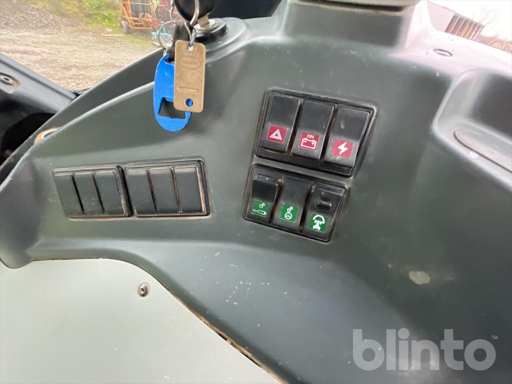 Tractor CLAAS 850 AXION (2015)