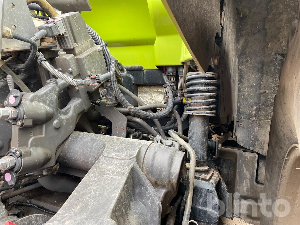 Tractor CLAAS 850 AXION (2015)