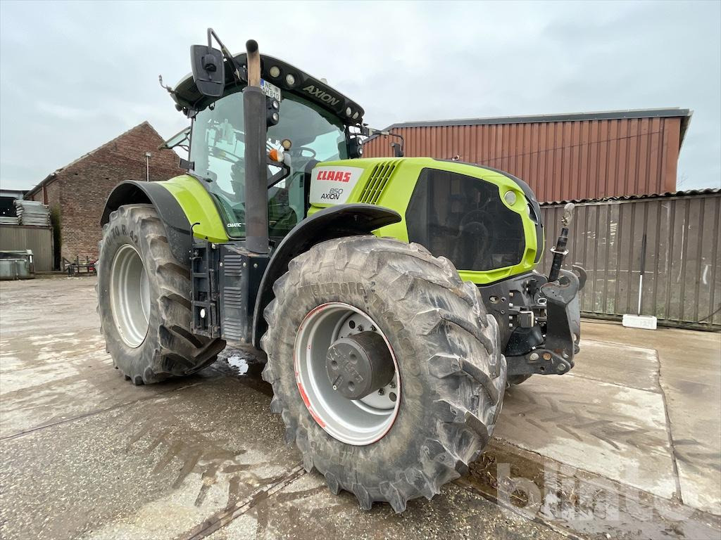 Tractor CLAAS 850 AXION (2015)