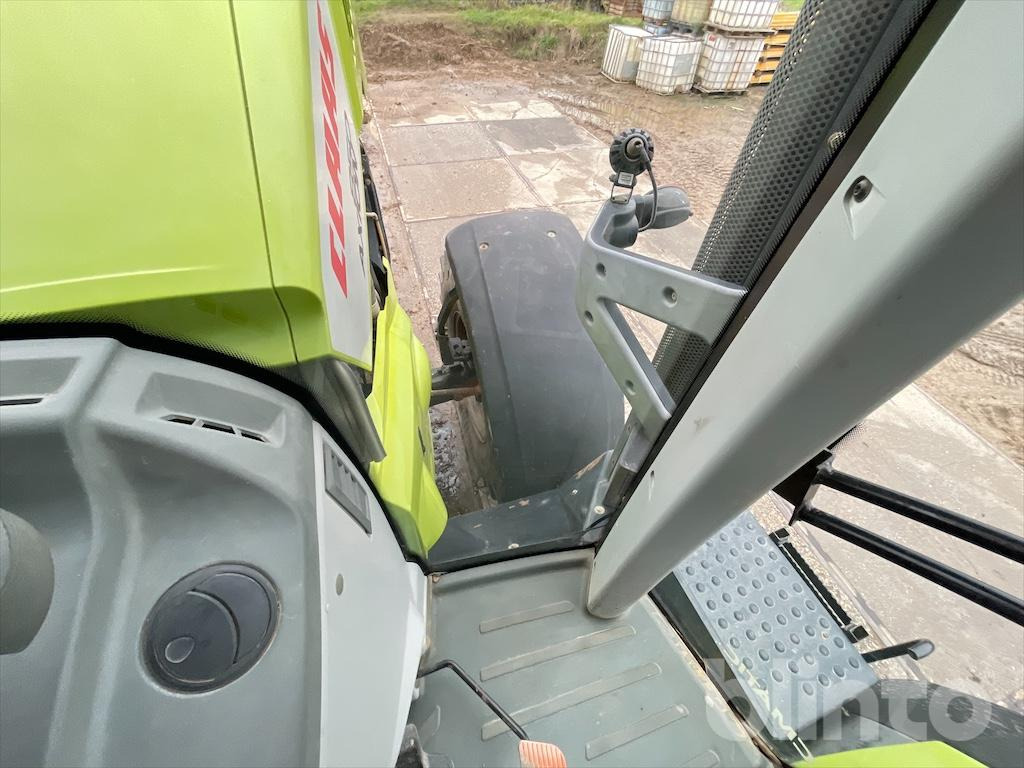 Tractor CLAAS 850 AXION (2015)