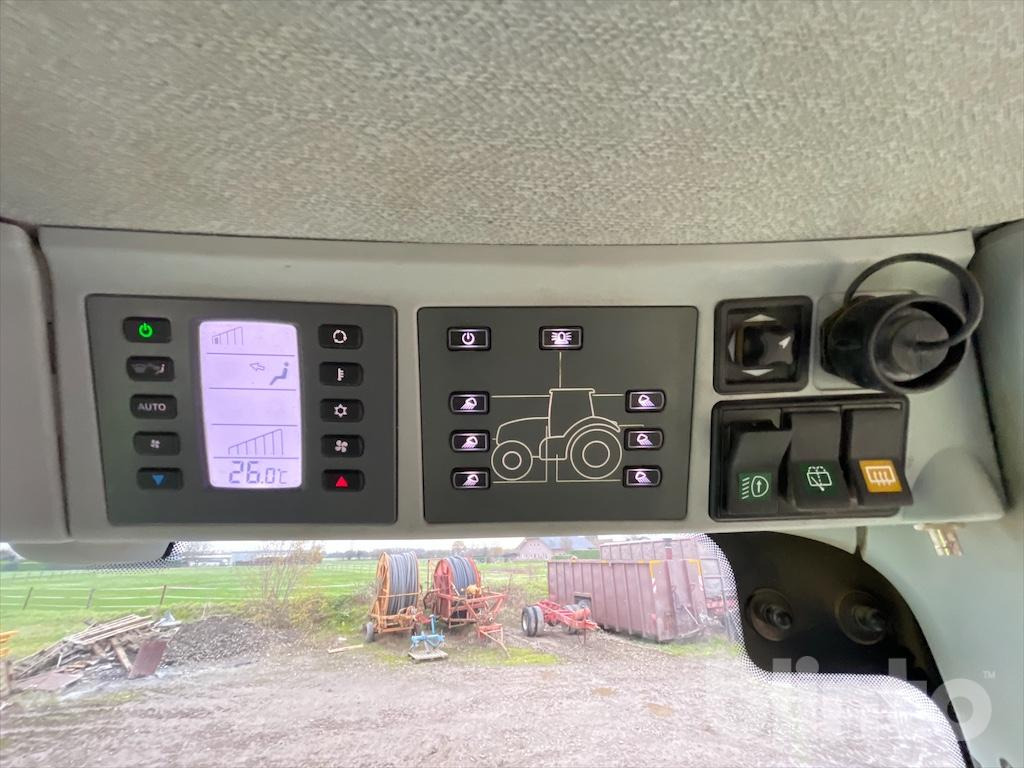 Tractor CLAAS 850 AXION (2015)