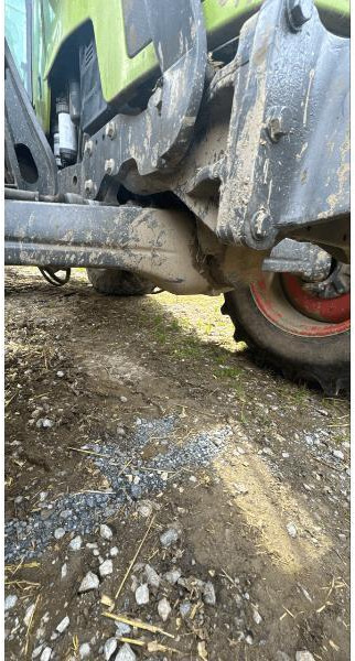 Tractor CLAAS ARION640