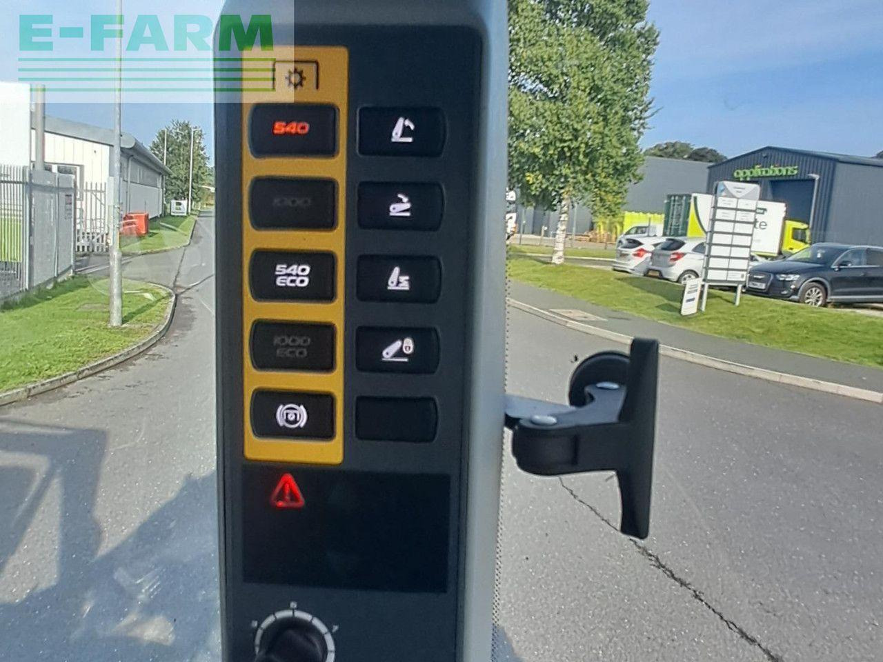 Tractor CLAAS ARION 430