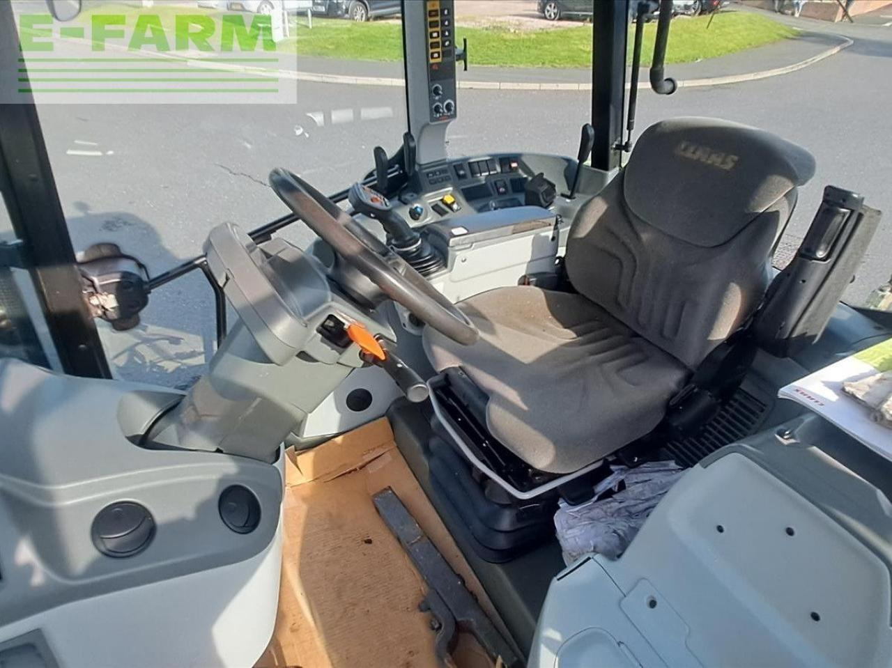 Tractor CLAAS ARION 430