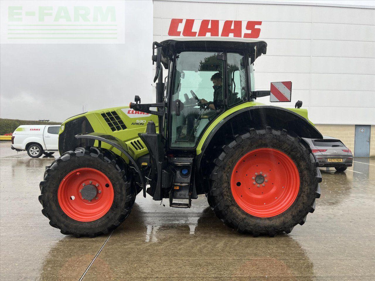 Tractor CLAAS ARION 530