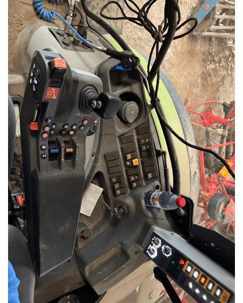 Tractor CLAAS ARION 530 CIS