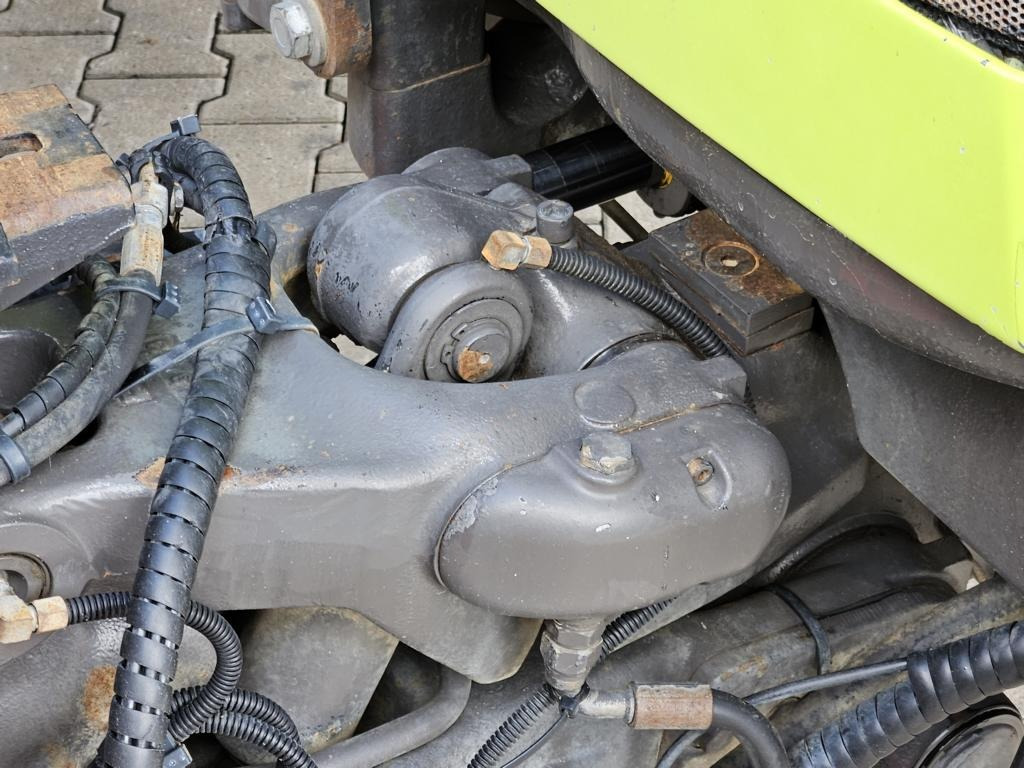 Tractor CLAAS ARION 620
