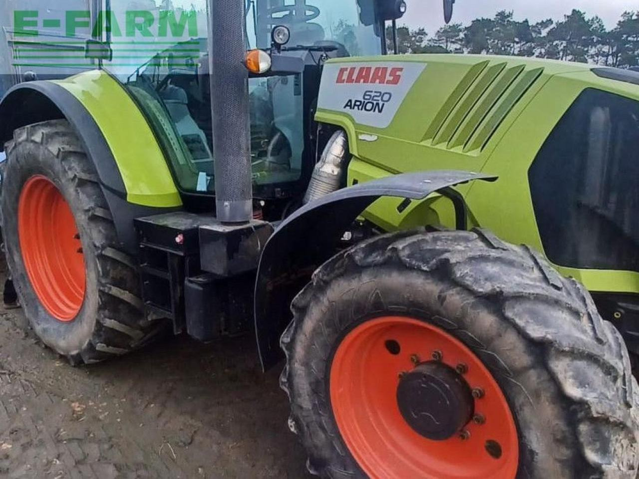 Tractor CLAAS ARION 620