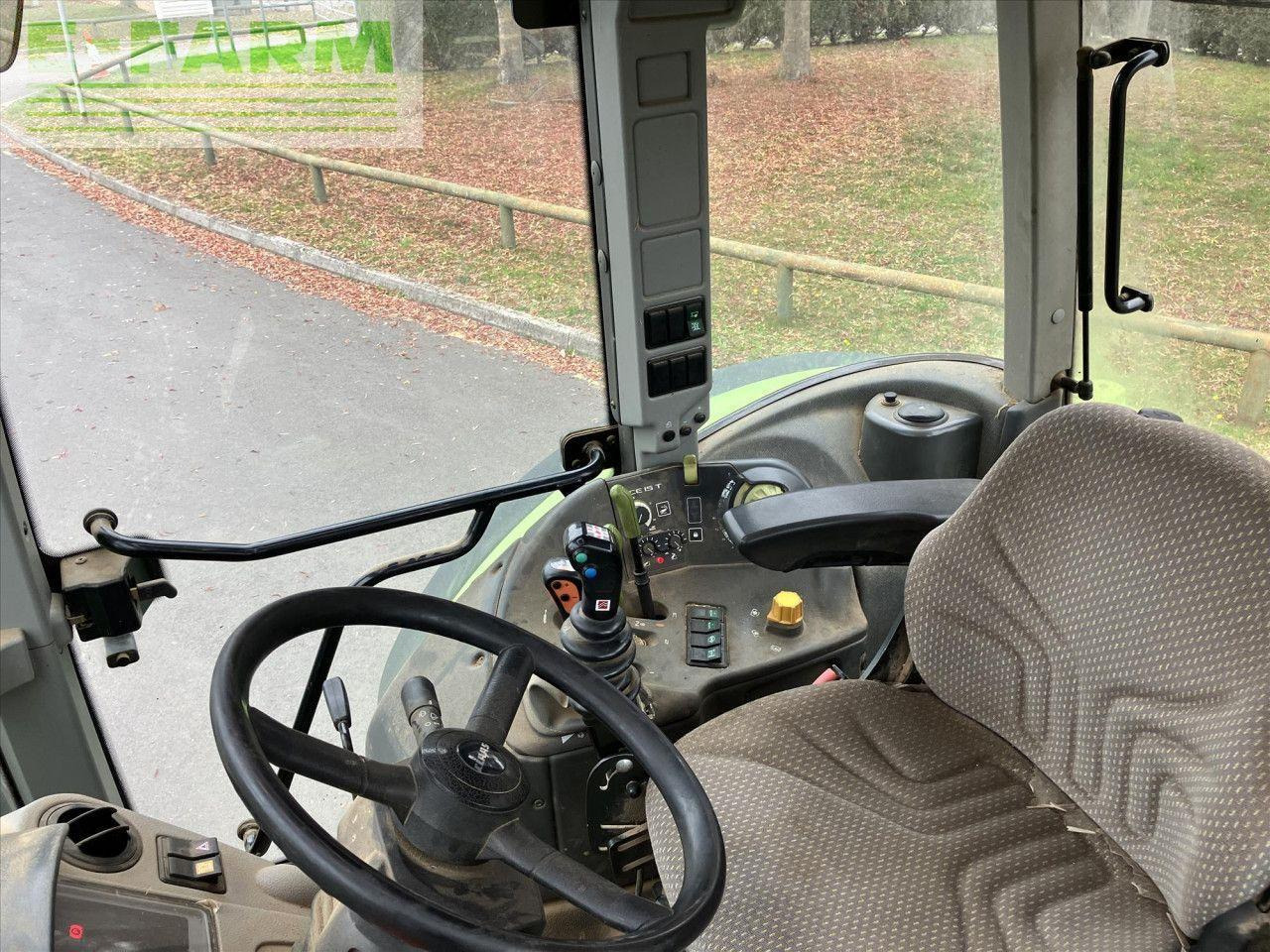 Tractor CLAAS ARION 620 COMFORT