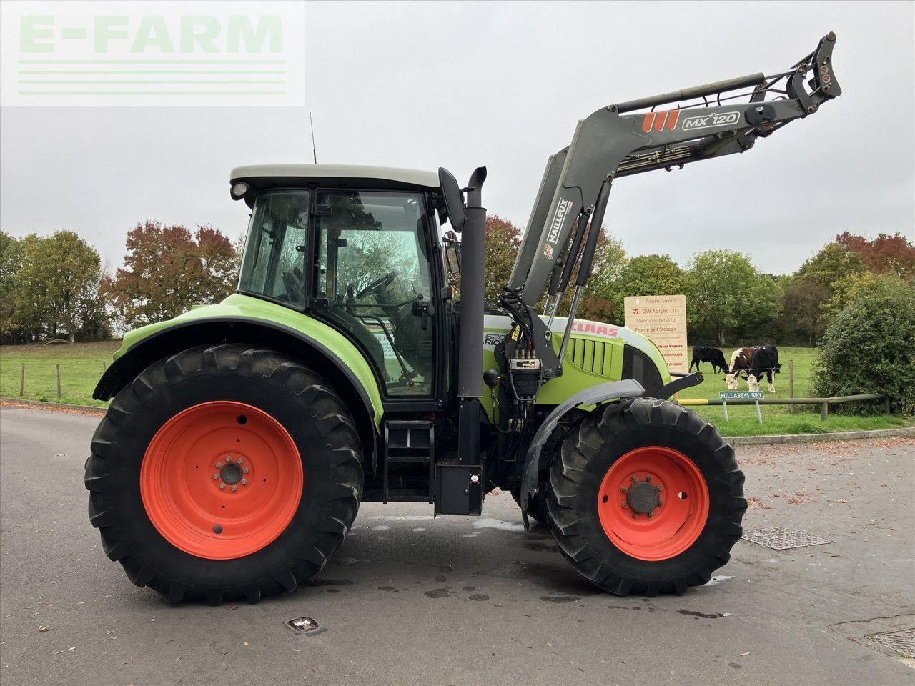 Tractor CLAAS ARION 620 COMFORT