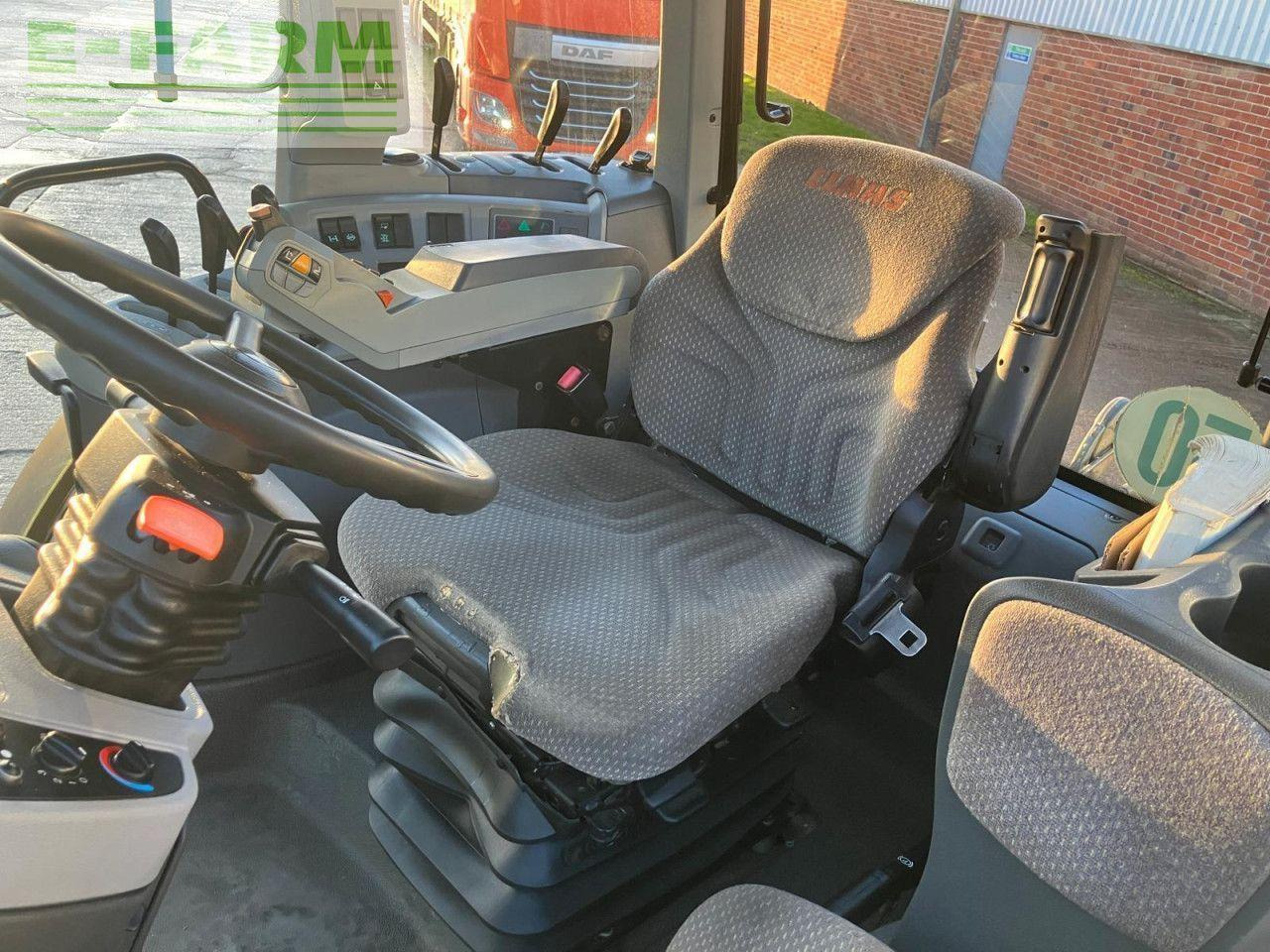 Tractor CLAAS ARION 630