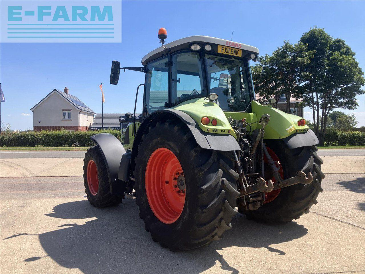Tractor CLAAS ARION 640