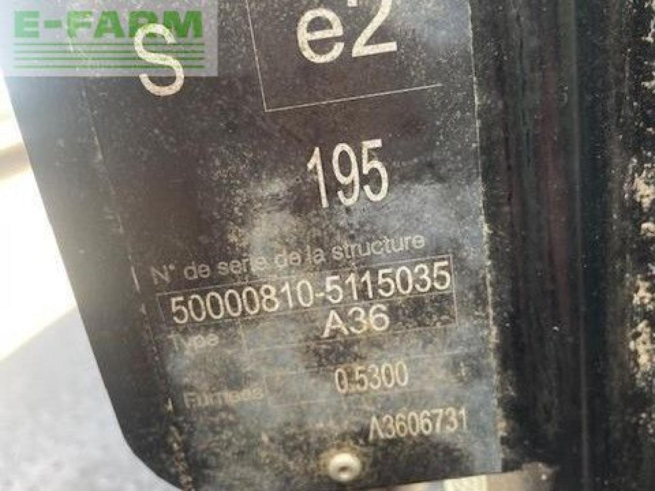 Tractor CLAAS ARION 640