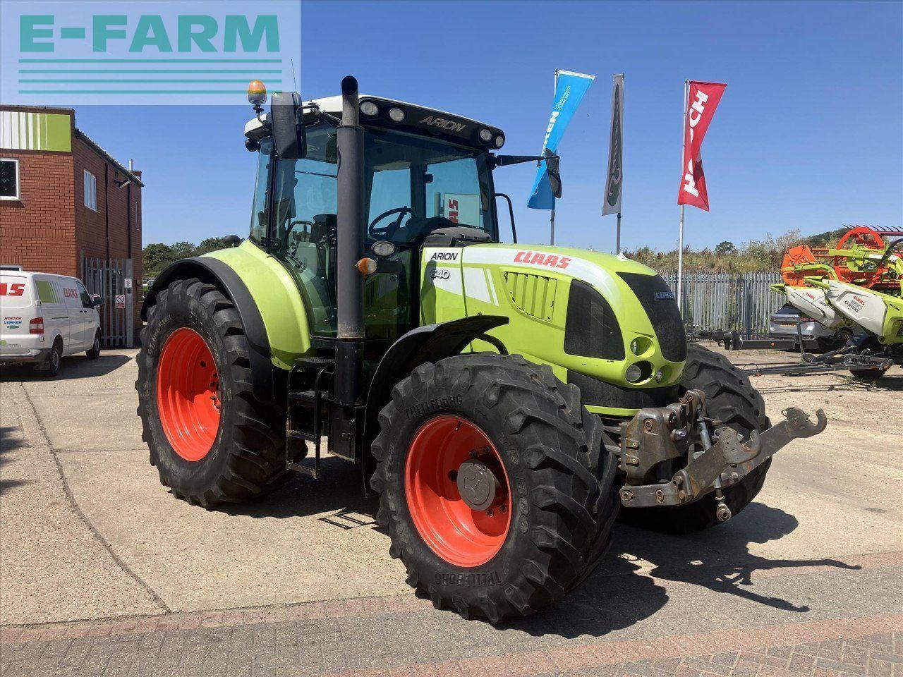 Tractor CLAAS ARION 640