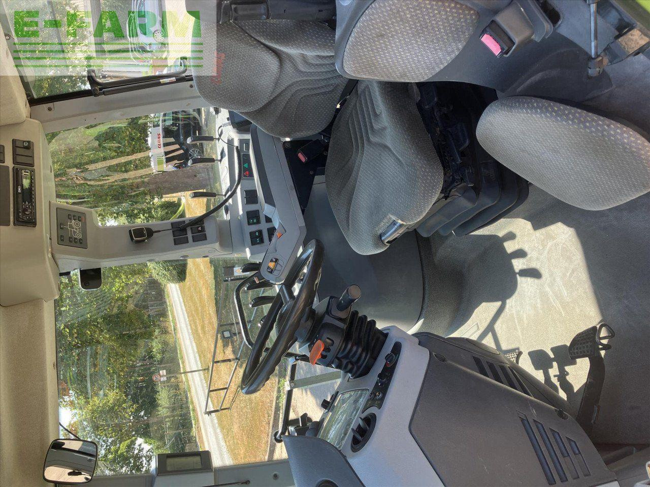 Tractor CLAAS ARION 640