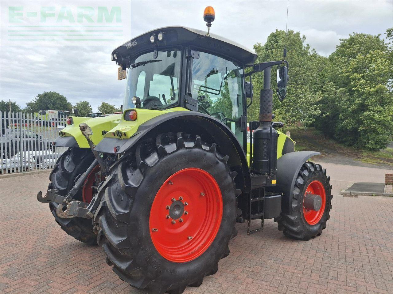 Tractor CLAAS ARION 650