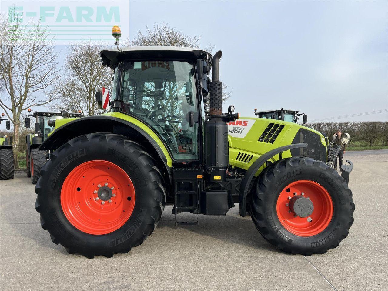Tractor CLAAS ARION 650