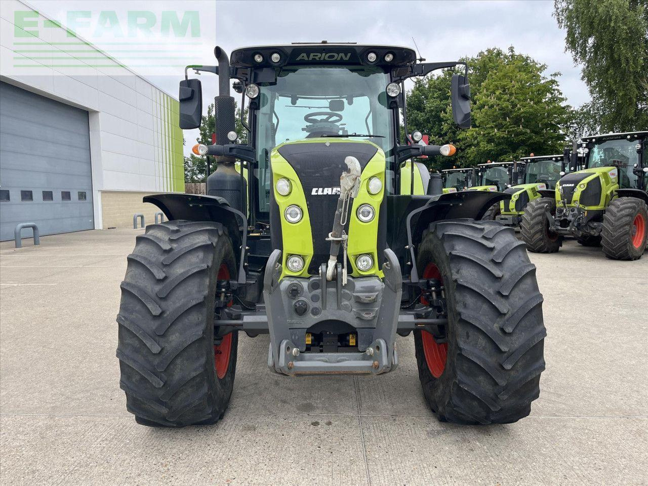 Tractor CLAAS ARION 660