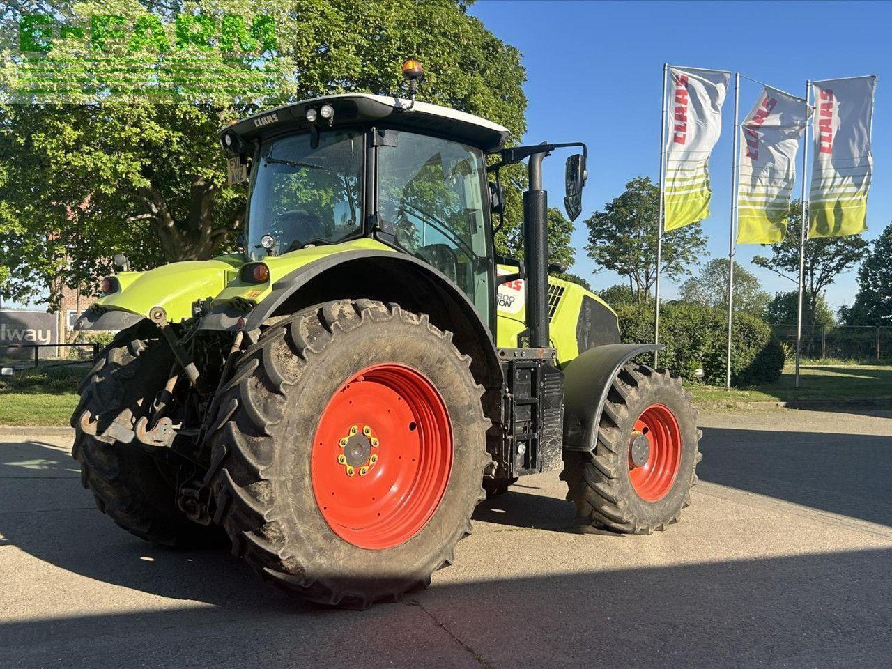 Tractor CLAAS AXION 800