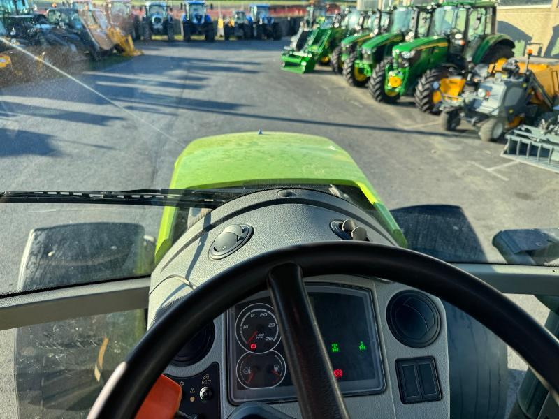 Tractor CLAAS AXION 810 CMATIC