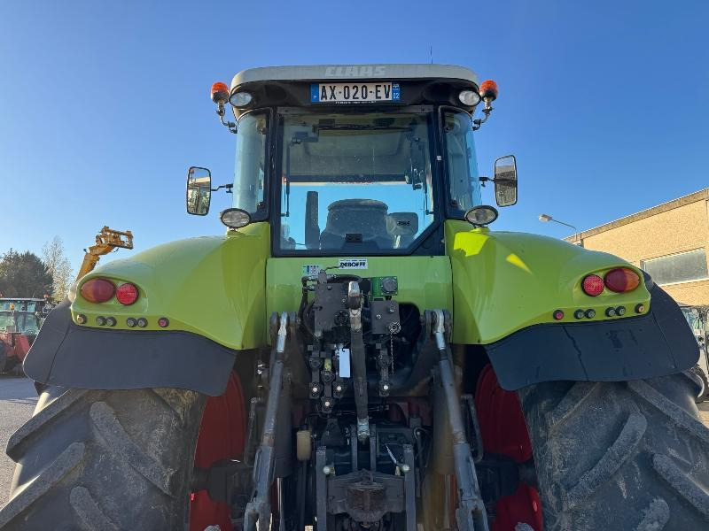 Tractor CLAAS AXION 810 CMATIC