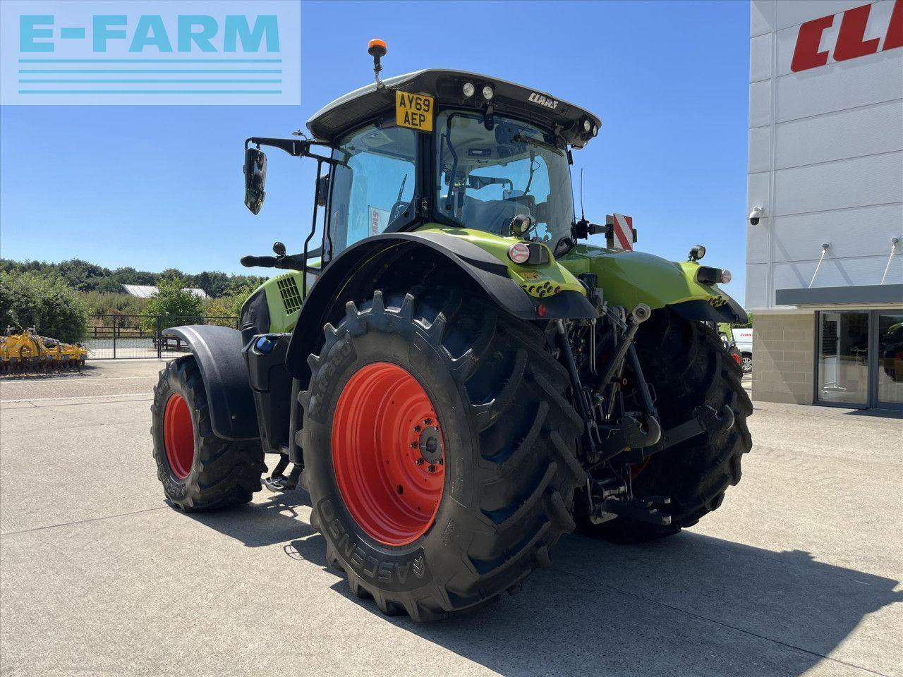 Tractor CLAAS AXION 810 CMATIC CEBIS CMATIC CEBIS