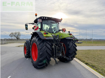Tractor CLAAS AXION 830