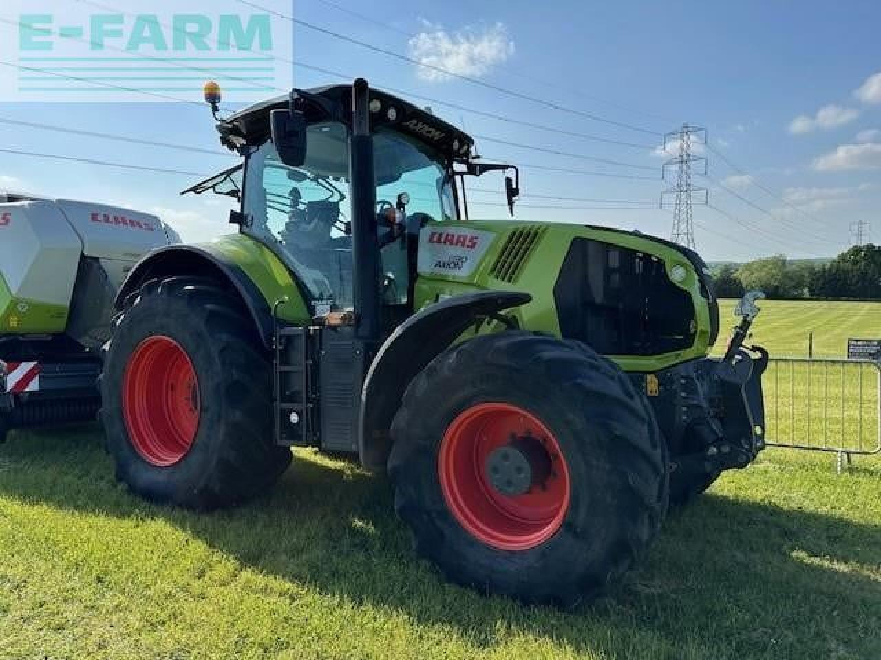 Tractor CLAAS AXION 830