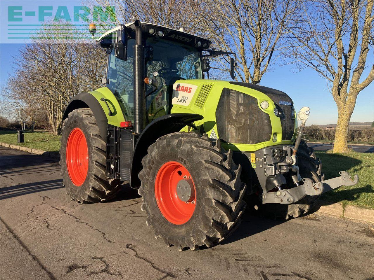 Tractor CLAAS AXION 830