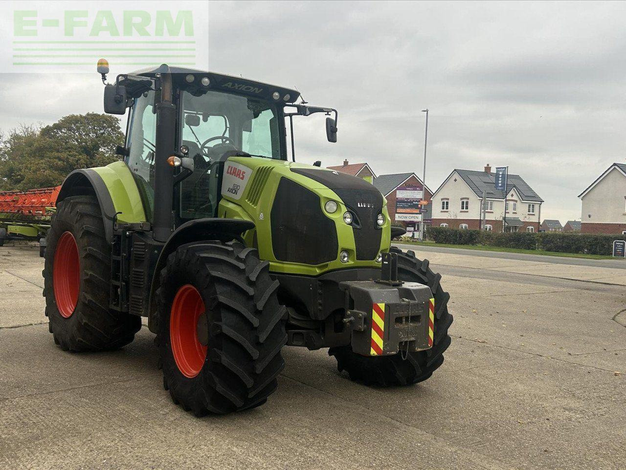 Tractor CLAAS AXION 830