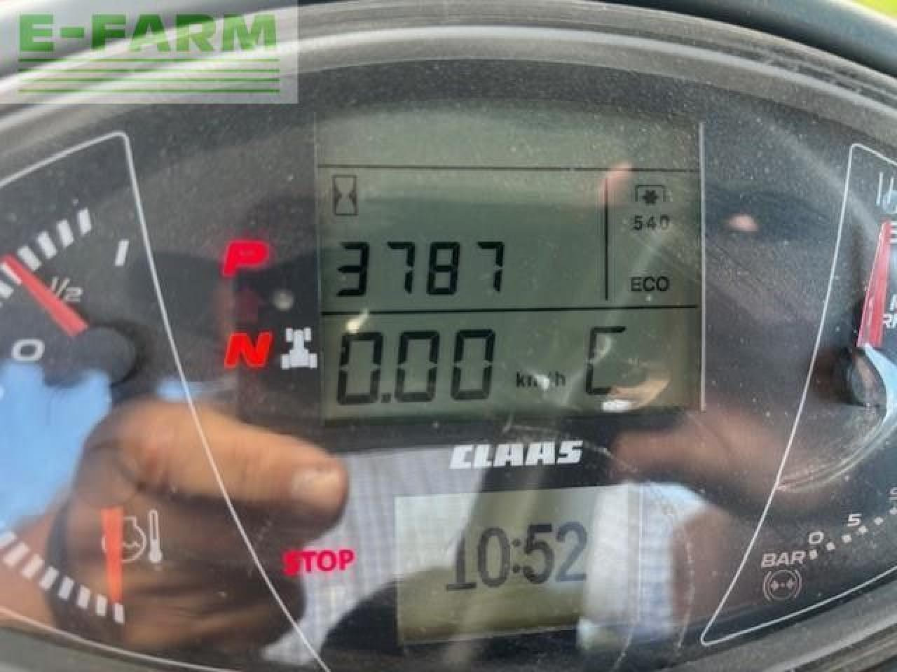 Tractor CLAAS AXION 830