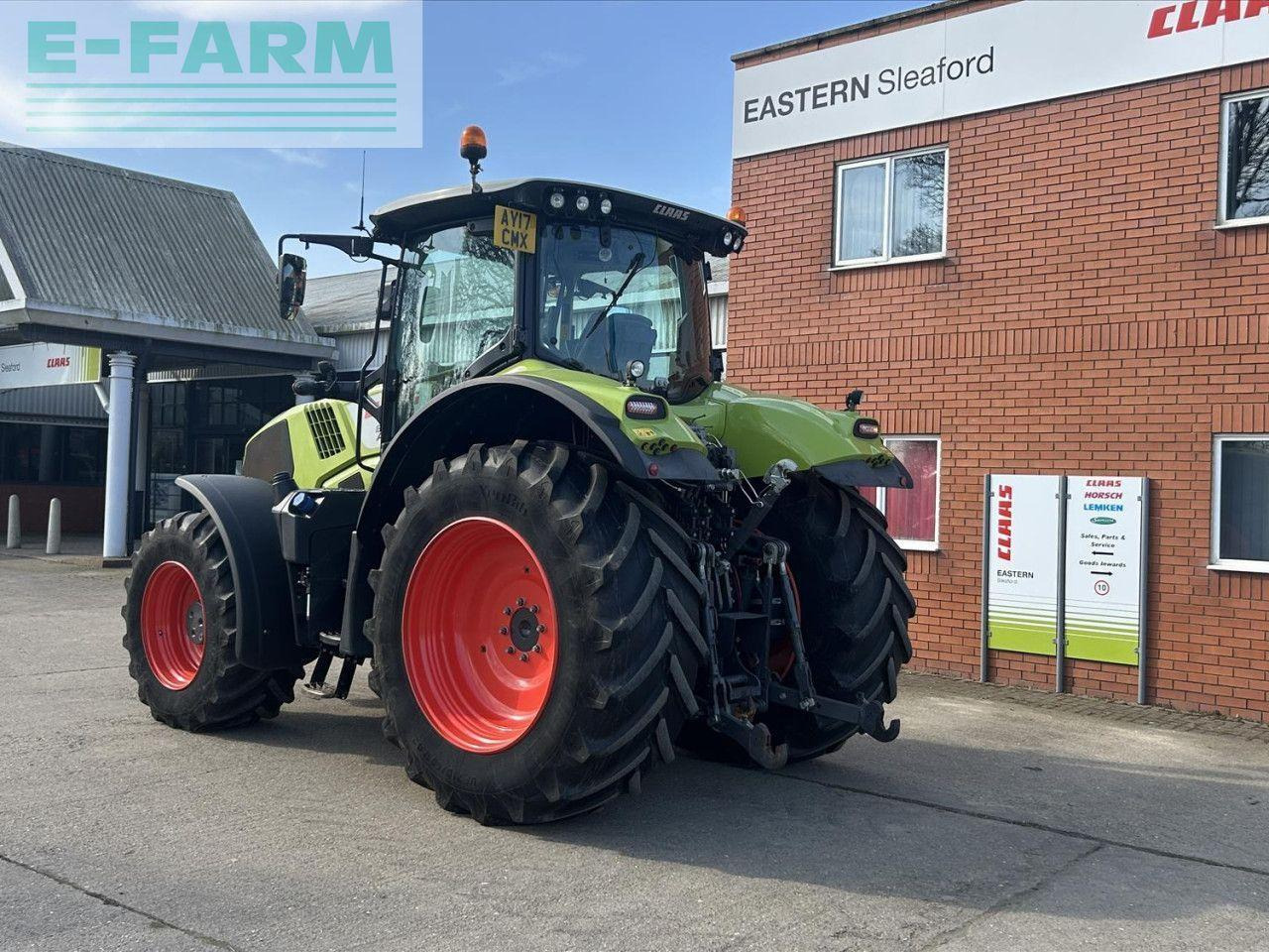 Tractor CLAAS AXION 830