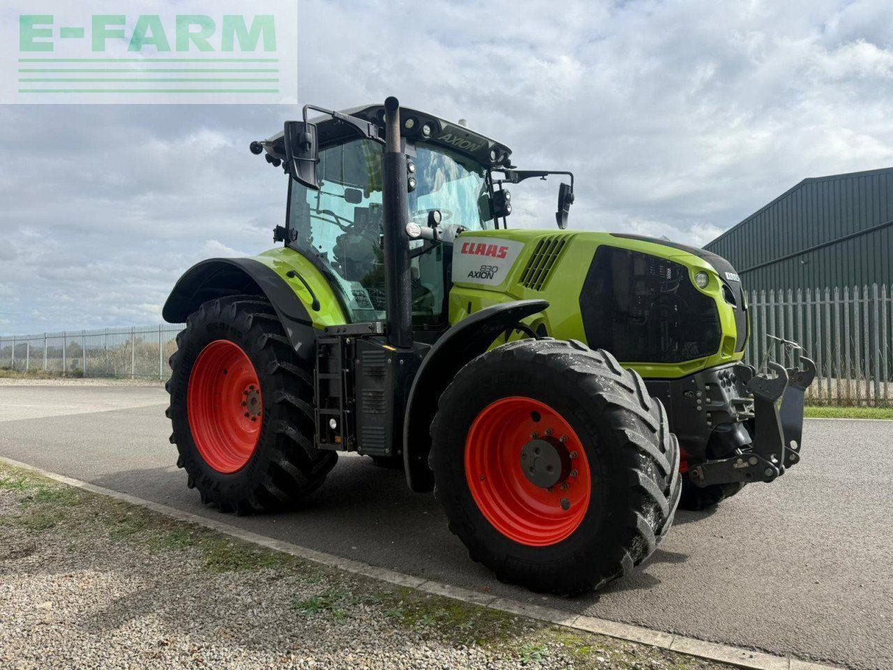 Tractor CLAAS AXION 830