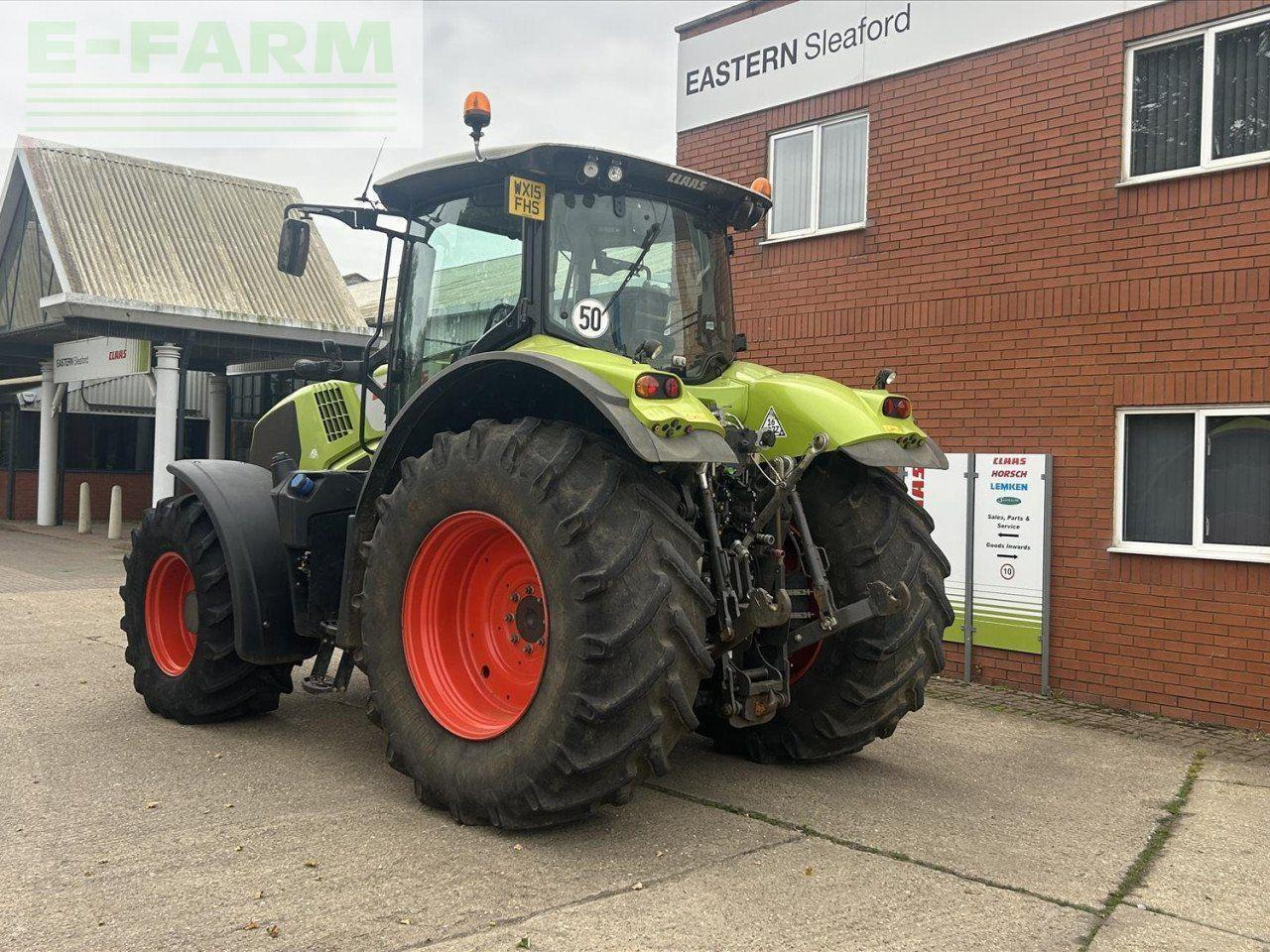 Tractor CLAAS AXION 830
