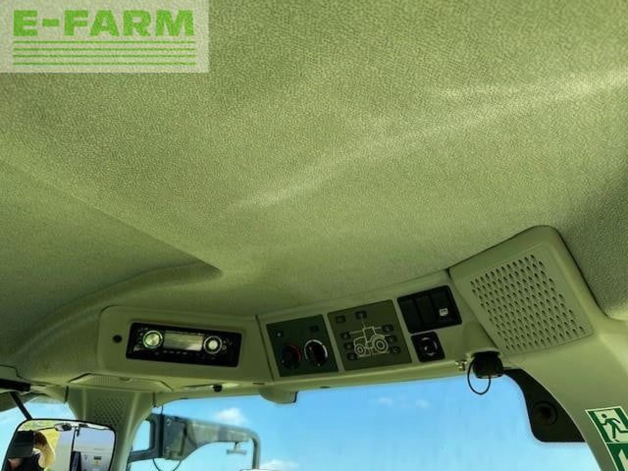 Tractor CLAAS AXION 830