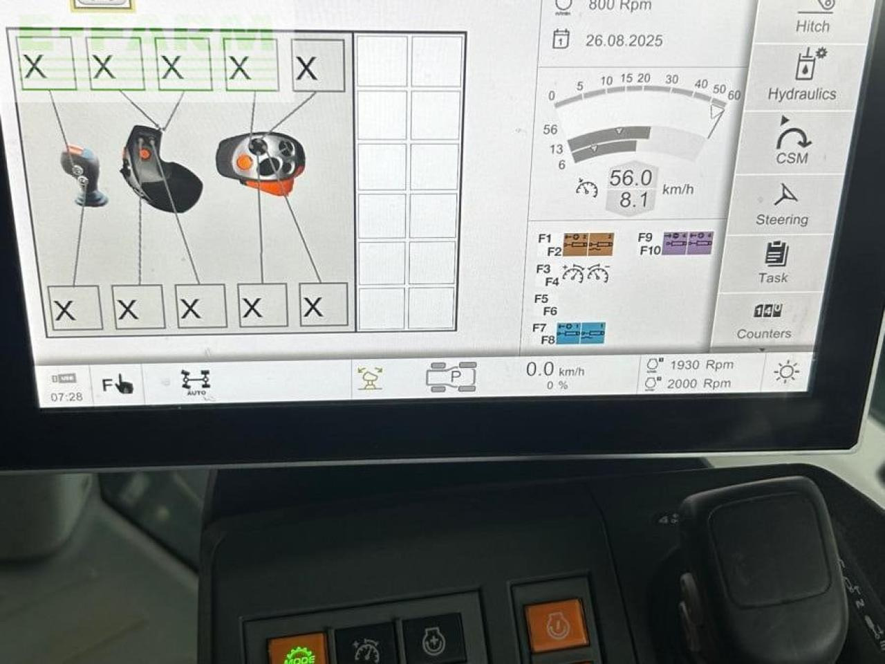 Tractor CLAAS AXION 830