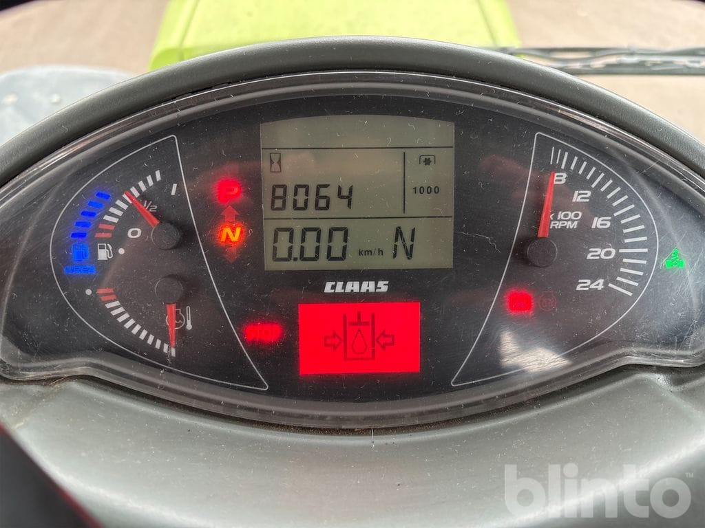 Tractor CLAAS AXION 830