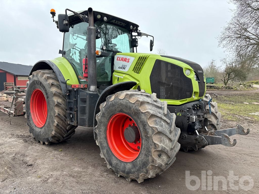 Tractor CLAAS AXION 830
