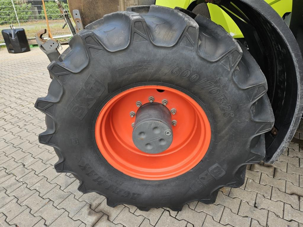 Tractor CLAAS AXION 830 CMATIC