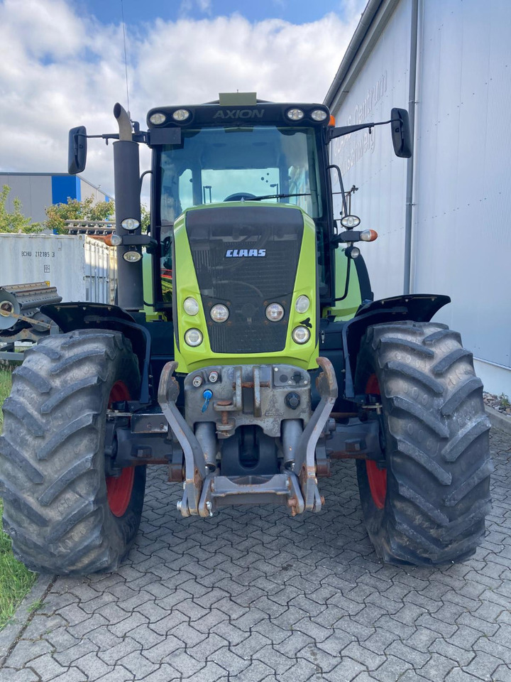 Tractor CLAAS AXION 840