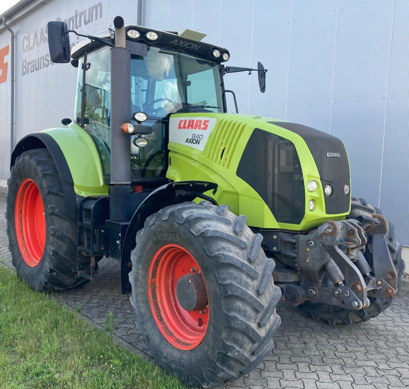 Tractor CLAAS AXION 840
