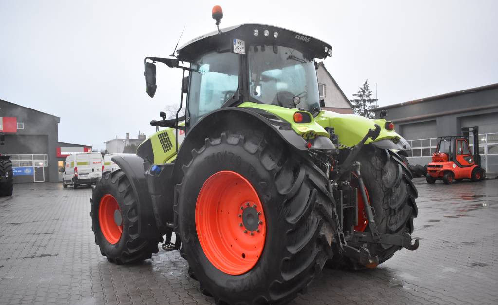 Tractor CLAAS AXION 850 CIS+Przedni tuz/cis+/oś PROACTIV/264KM