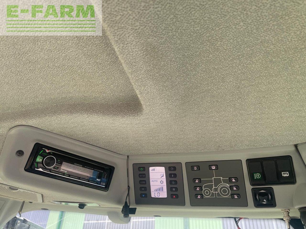 Tractor CLAAS AXION 870