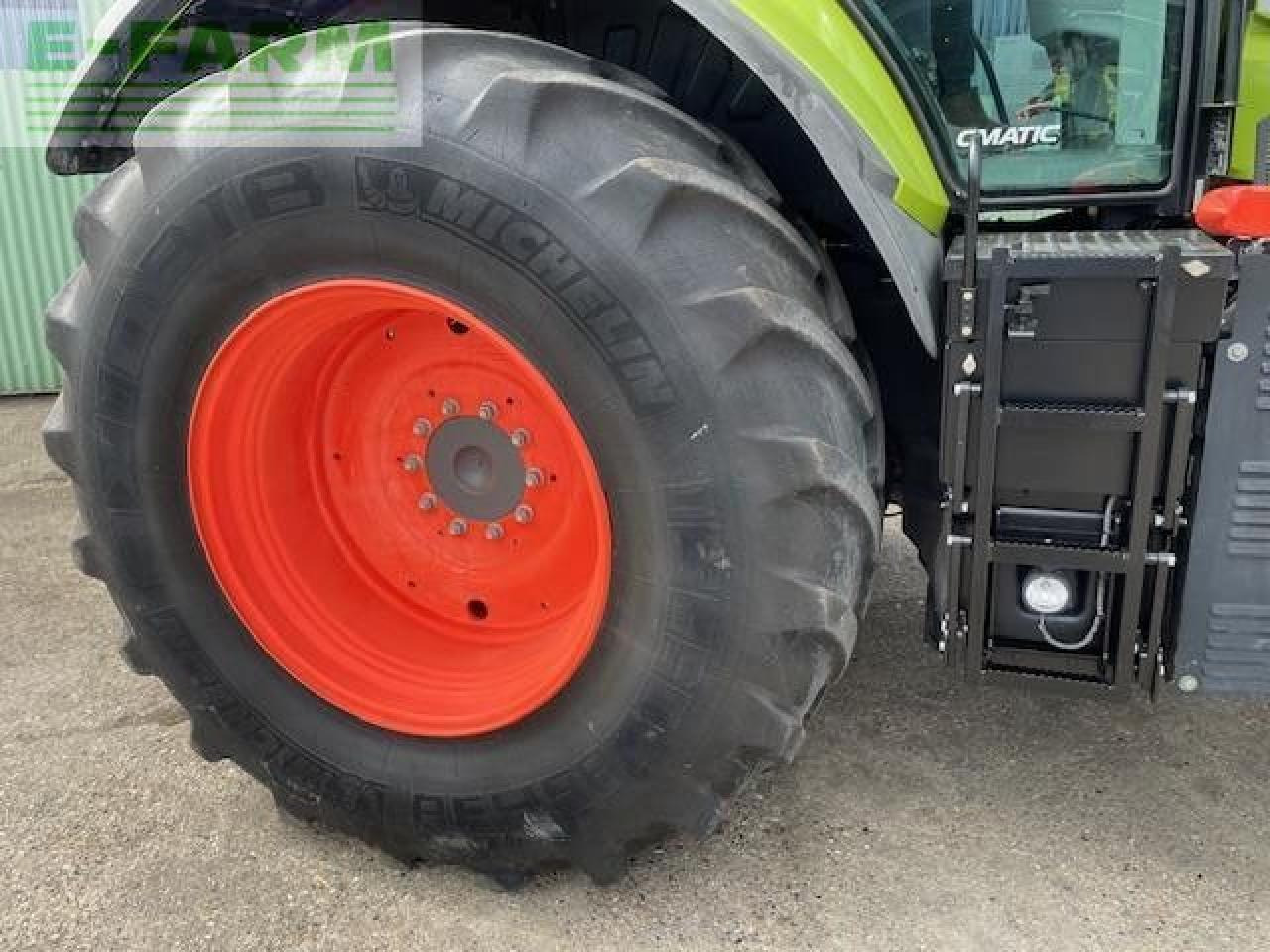 Tractor CLAAS AXION 870